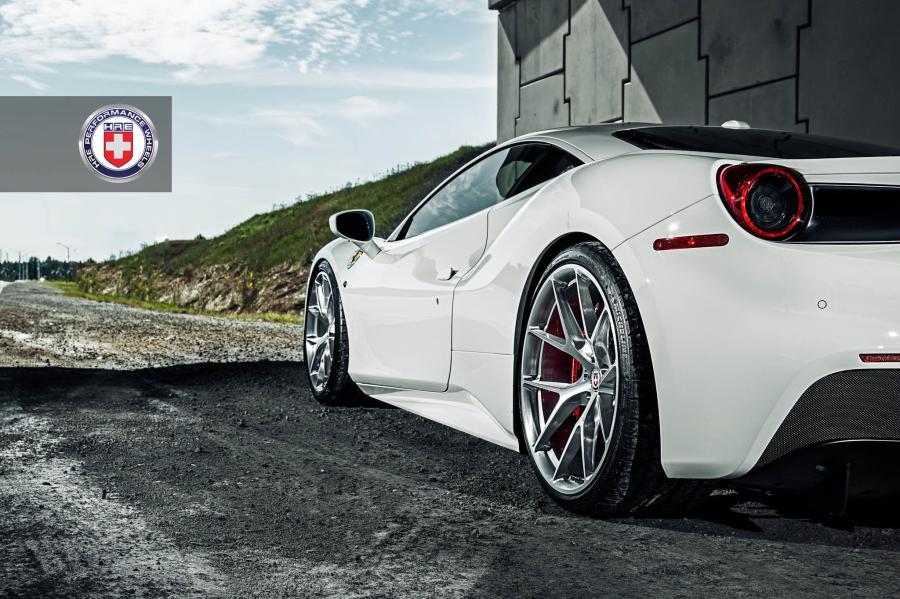  Ferrari 488 GTB on HRE Wheels (HRE P101) 2016 года  (фото 8 из 13)